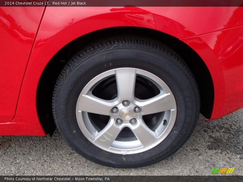Red Hot / Jet Black 2014 Chevrolet Cruze LT