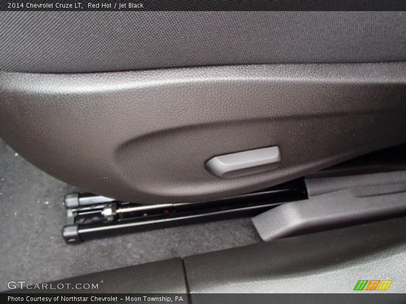 Red Hot / Jet Black 2014 Chevrolet Cruze LT