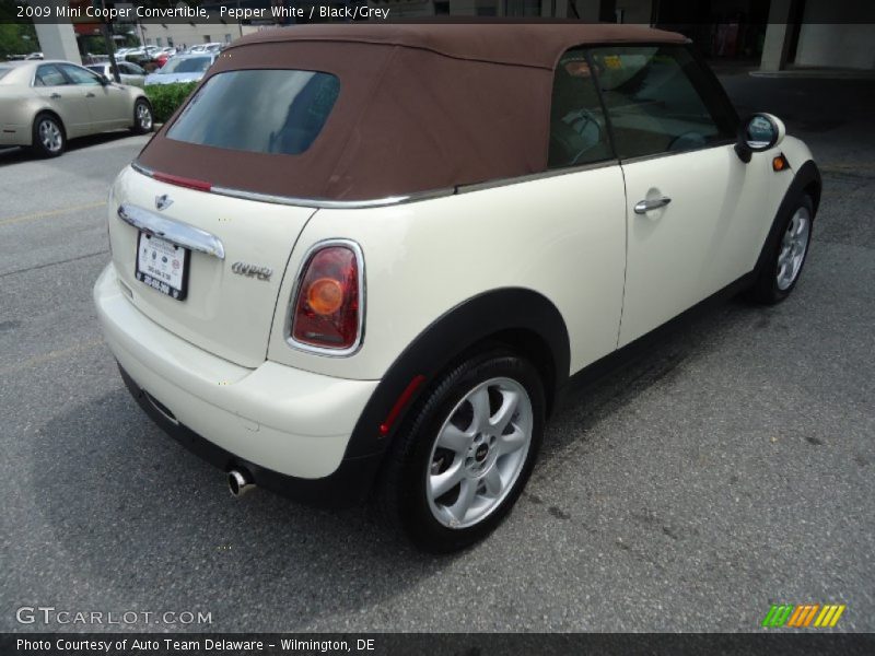Pepper White / Black/Grey 2009 Mini Cooper Convertible