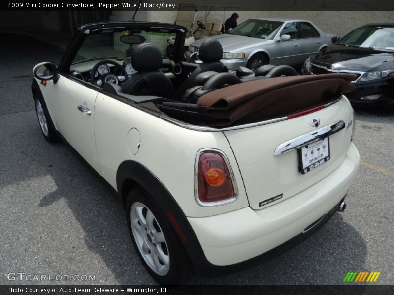 Pepper White / Black/Grey 2009 Mini Cooper Convertible