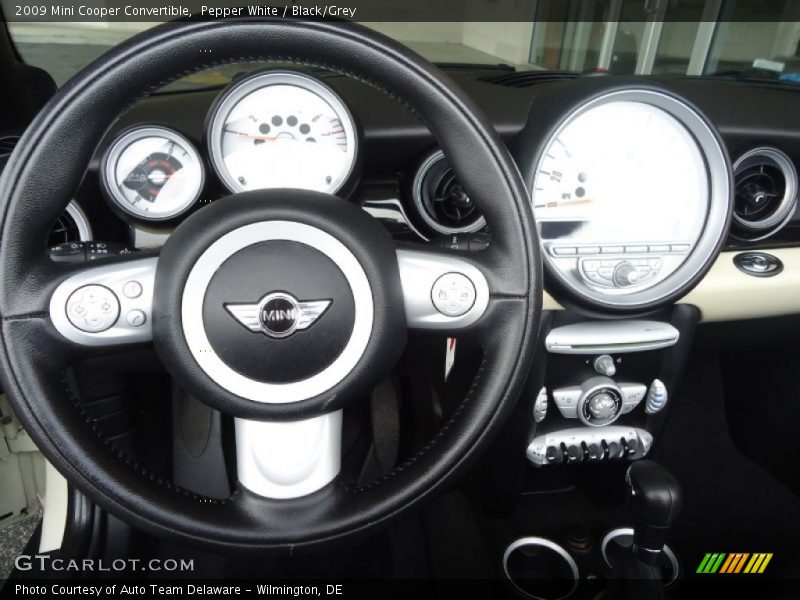 Pepper White / Black/Grey 2009 Mini Cooper Convertible