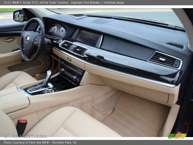 Dashboard of 2013 5 Series 535i xDrive Gran Turismo