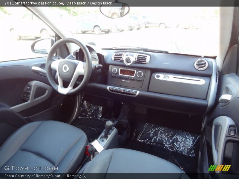 Deep Black / Design Black 2011 Smart fortwo passion coupe