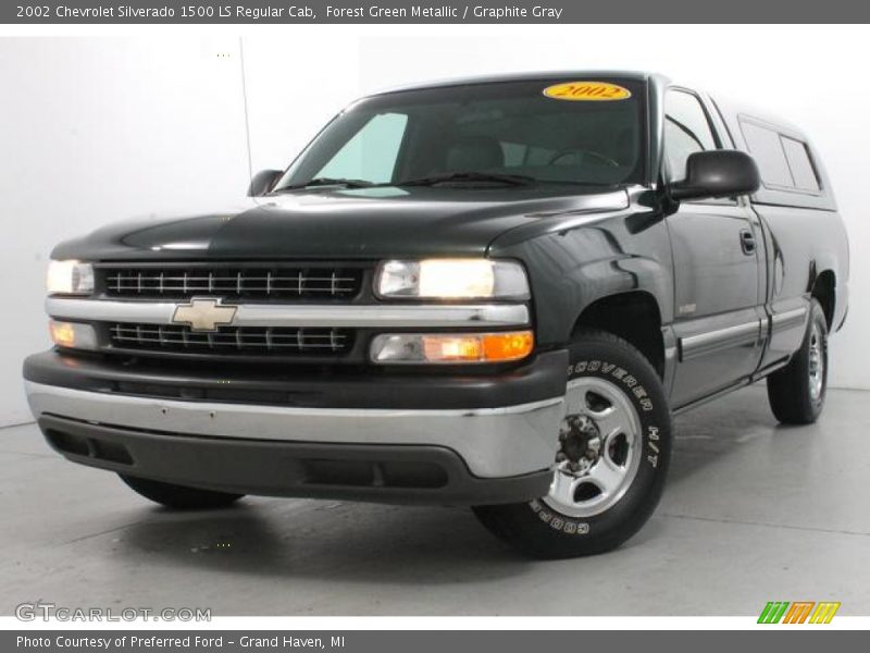 Forest Green Metallic / Graphite Gray 2002 Chevrolet Silverado 1500 LS Regular Cab