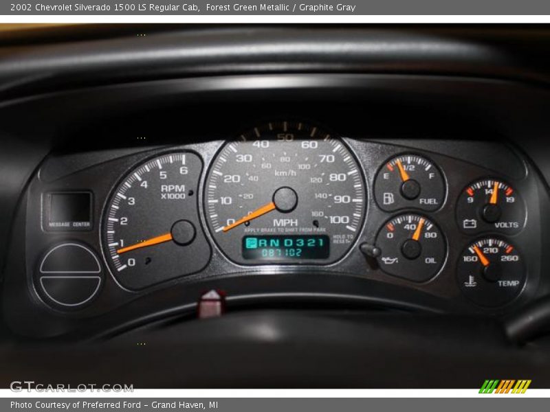 Forest Green Metallic / Graphite Gray 2002 Chevrolet Silverado 1500 LS Regular Cab