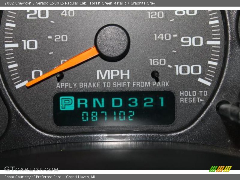 Forest Green Metallic / Graphite Gray 2002 Chevrolet Silverado 1500 LS Regular Cab