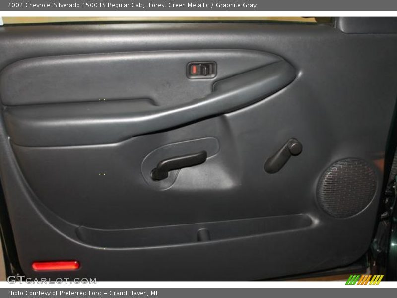 Forest Green Metallic / Graphite Gray 2002 Chevrolet Silverado 1500 LS Regular Cab
