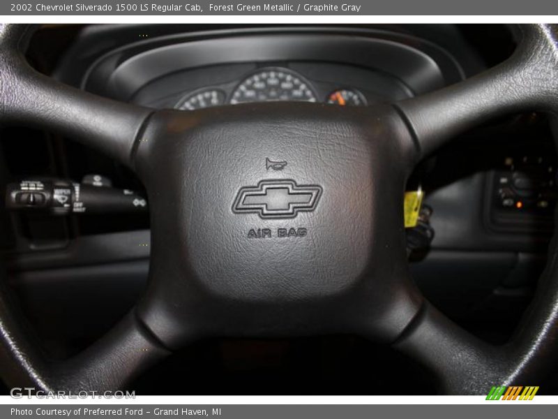 Forest Green Metallic / Graphite Gray 2002 Chevrolet Silverado 1500 LS Regular Cab