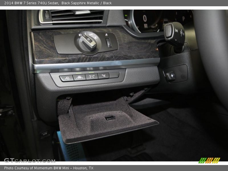 Controls of 2014 7 Series 740Li Sedan