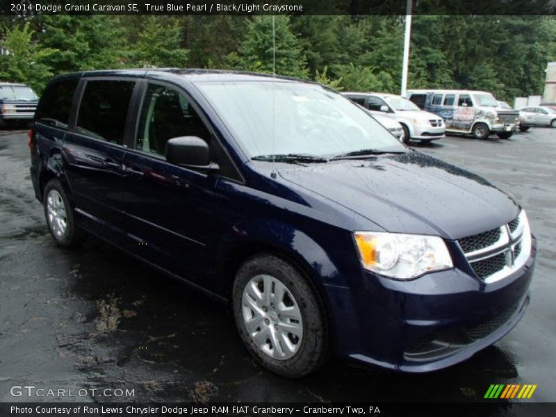 True Blue Pearl / Black/Light Graystone 2014 Dodge Grand Caravan SE