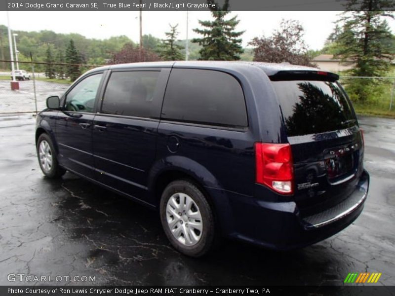 True Blue Pearl / Black/Light Graystone 2014 Dodge Grand Caravan SE