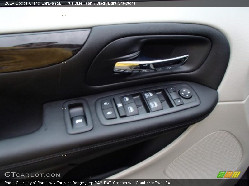 True Blue Pearl / Black/Light Graystone 2014 Dodge Grand Caravan SE