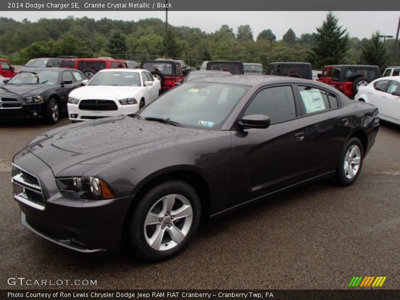 Front 3/4 View of 2014 Charger SE