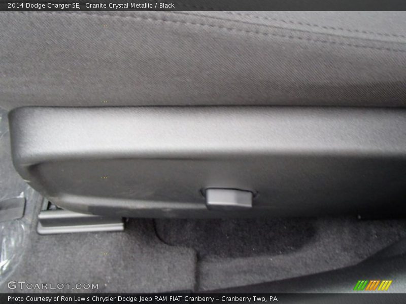 Granite Crystal Metallic / Black 2014 Dodge Charger SE