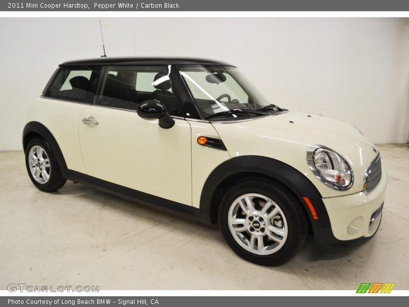 Pepper White / Carbon Black 2011 Mini Cooper Hardtop