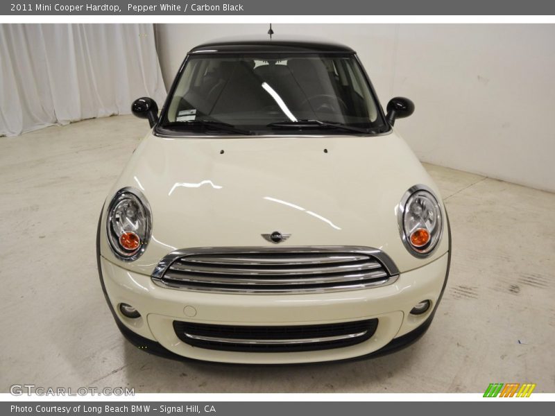 Pepper White / Carbon Black 2011 Mini Cooper Hardtop