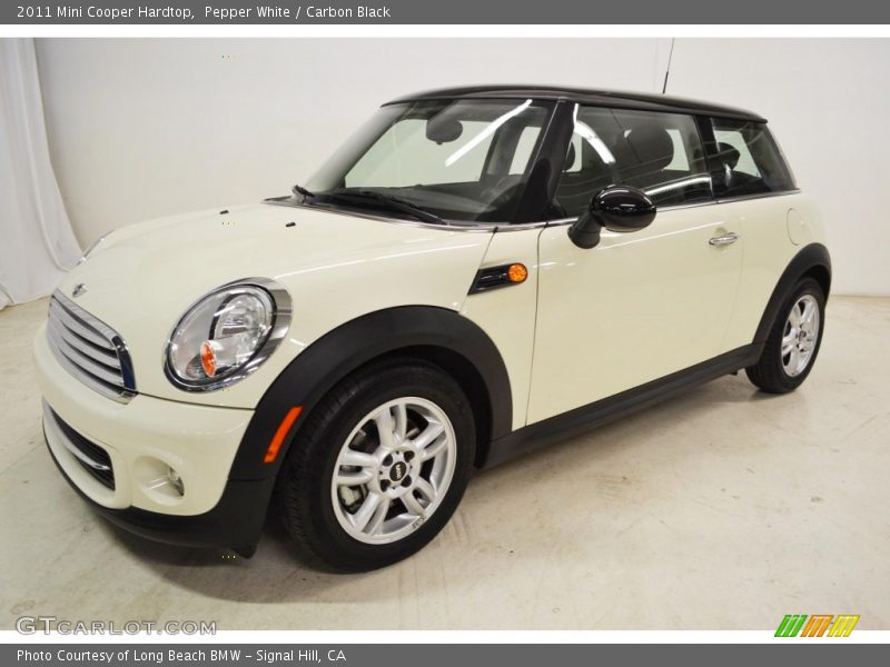 Pepper White / Carbon Black 2011 Mini Cooper Hardtop