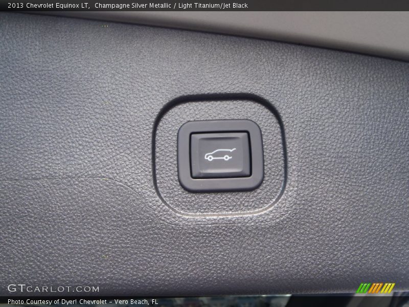 Champagne Silver Metallic / Light Titanium/Jet Black 2013 Chevrolet Equinox LT