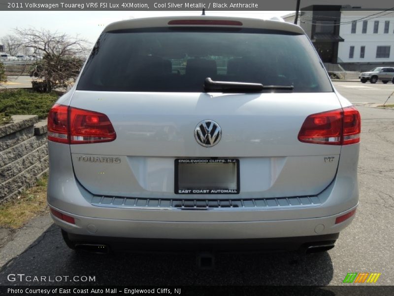 Cool Silver Metallic / Black Anthracite 2011 Volkswagen Touareg VR6 FSI Lux 4XMotion