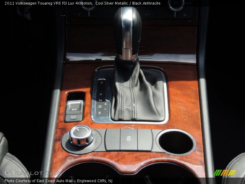 Cool Silver Metallic / Black Anthracite 2011 Volkswagen Touareg VR6 FSI Lux 4XMotion