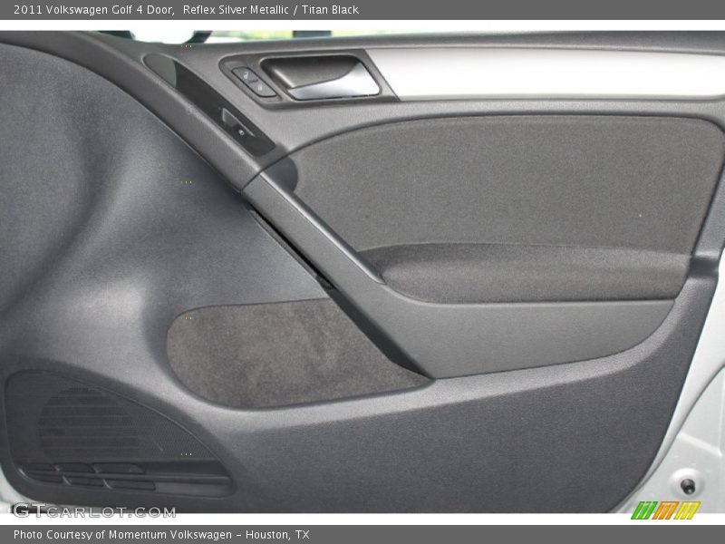 Reflex Silver Metallic / Titan Black 2011 Volkswagen Golf 4 Door