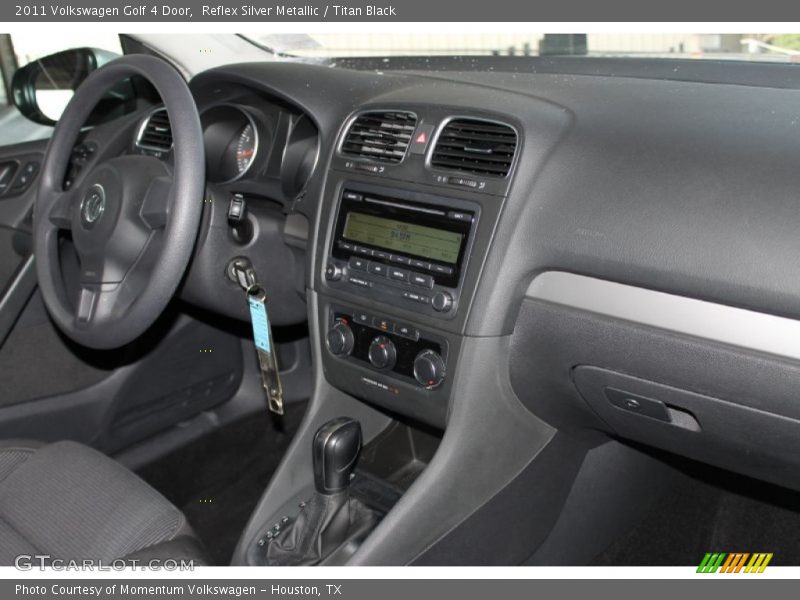 Reflex Silver Metallic / Titan Black 2011 Volkswagen Golf 4 Door