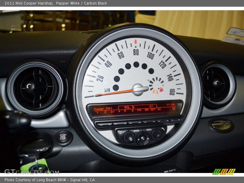 Pepper White / Carbon Black 2011 Mini Cooper Hardtop