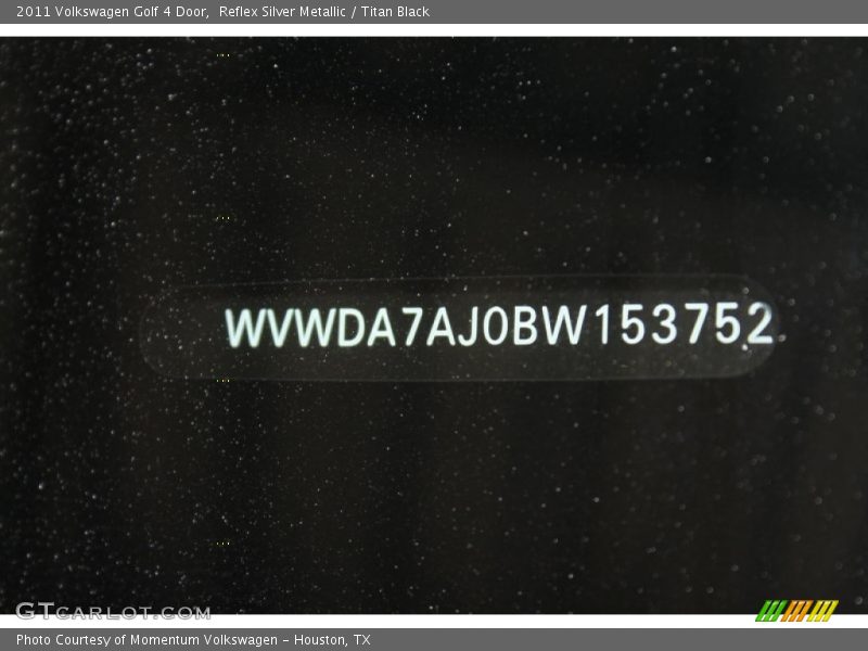 Reflex Silver Metallic / Titan Black 2011 Volkswagen Golf 4 Door