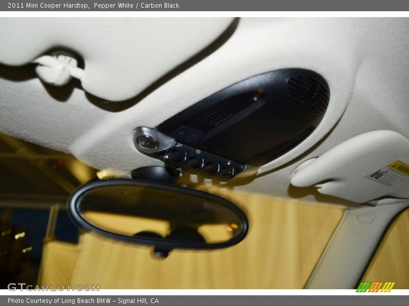 Pepper White / Carbon Black 2011 Mini Cooper Hardtop
