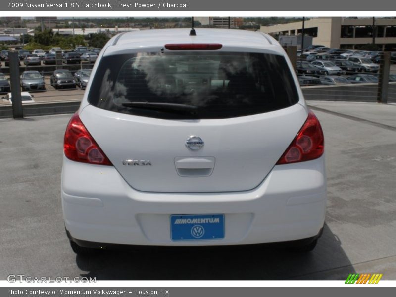 Fresh Powder / Charcoal 2009 Nissan Versa 1.8 S Hatchback