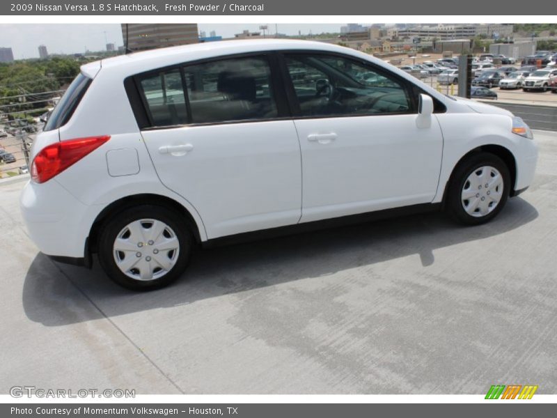 Fresh Powder / Charcoal 2009 Nissan Versa 1.8 S Hatchback
