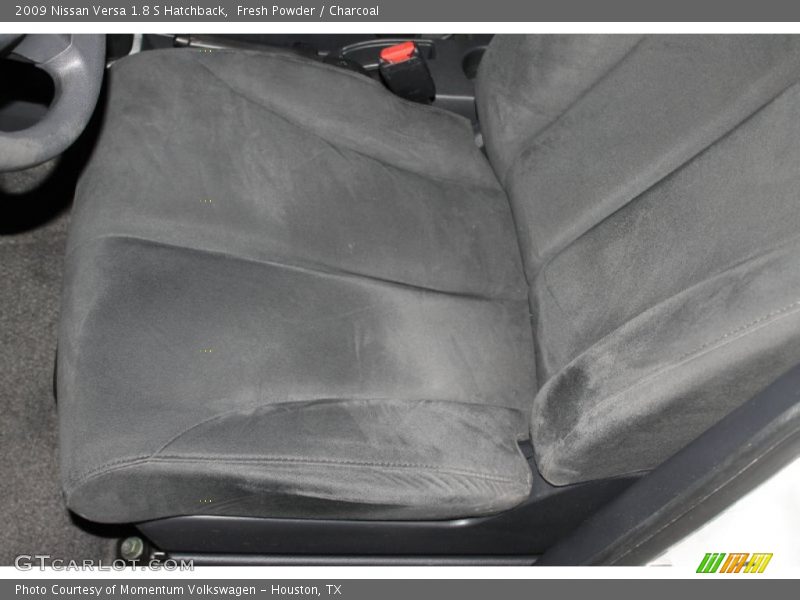 Fresh Powder / Charcoal 2009 Nissan Versa 1.8 S Hatchback
