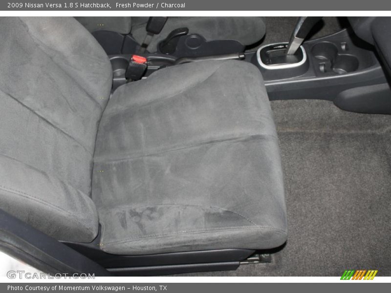 Fresh Powder / Charcoal 2009 Nissan Versa 1.8 S Hatchback