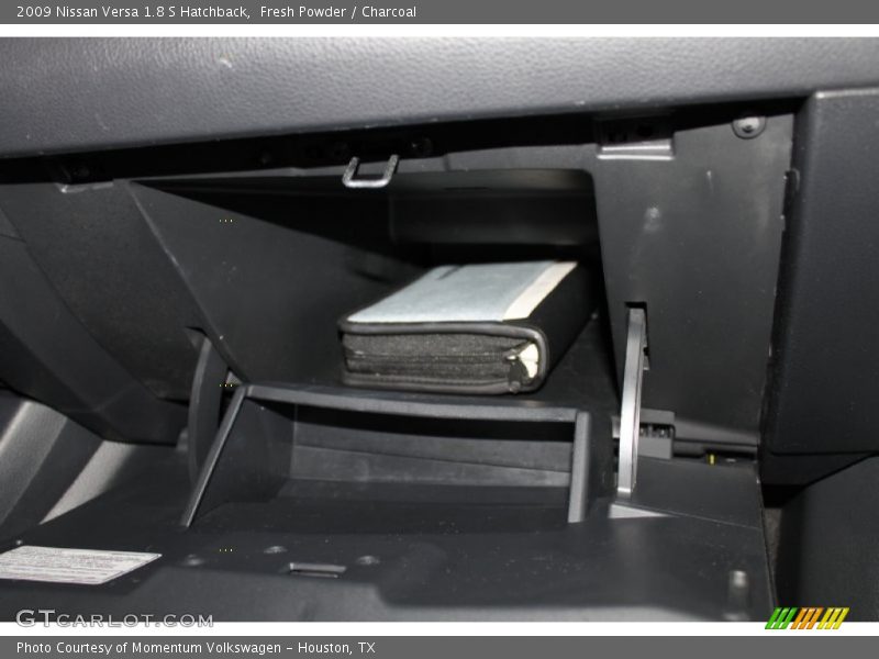 Fresh Powder / Charcoal 2009 Nissan Versa 1.8 S Hatchback