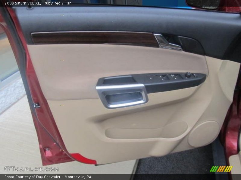 Ruby Red / Tan 2009 Saturn VUE XE