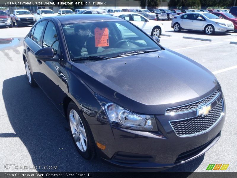 Front 3/4 View of 2014 Cruze Diesel