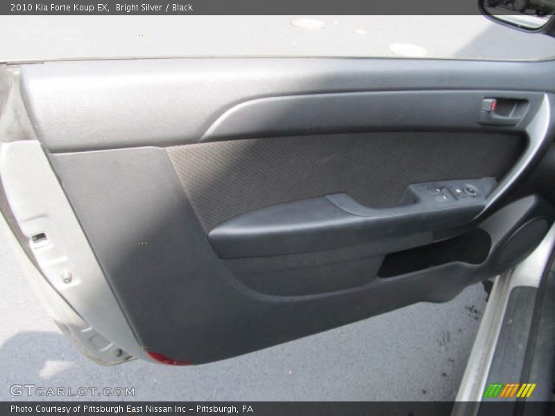 Bright Silver / Black 2010 Kia Forte Koup EX