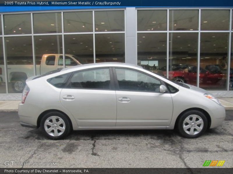 Millenium Silver Metallic / Gray/Burgundy 2005 Toyota Prius Hybrid