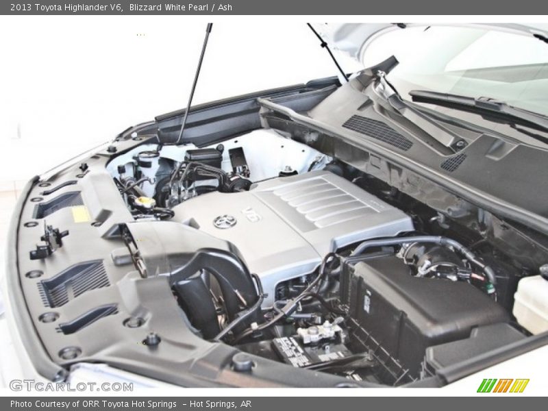 Blizzard White Pearl / Ash 2013 Toyota Highlander V6