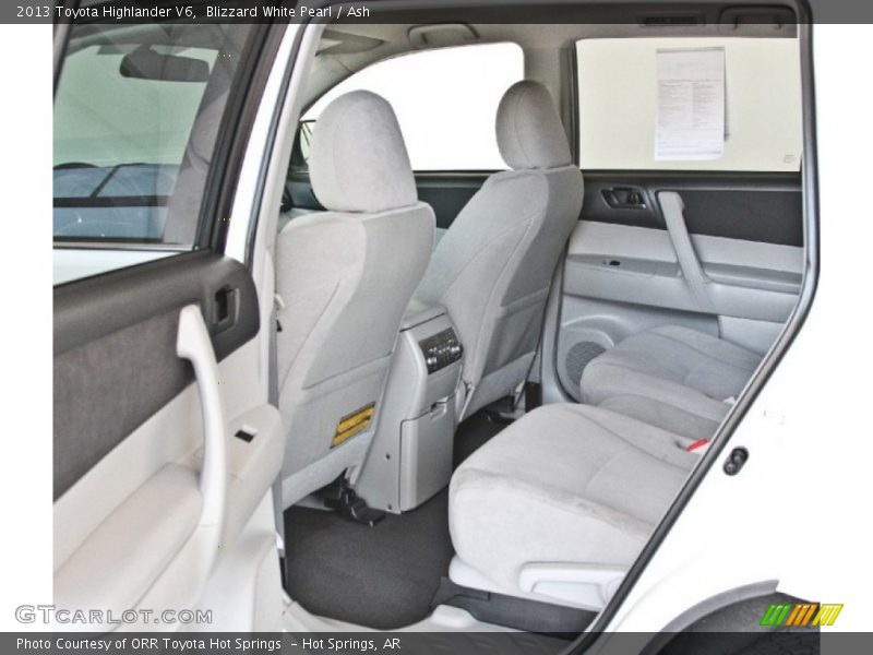 Blizzard White Pearl / Ash 2013 Toyota Highlander V6