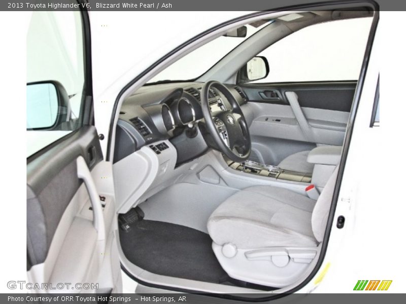 Blizzard White Pearl / Ash 2013 Toyota Highlander V6