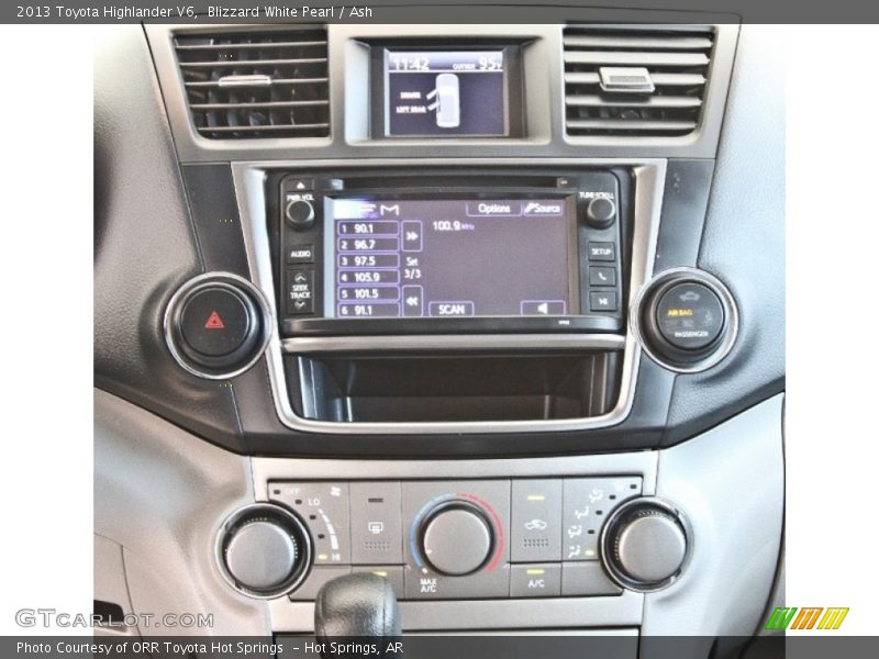Blizzard White Pearl / Ash 2013 Toyota Highlander V6
