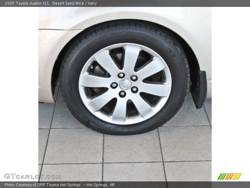 Desert Sand Mica / Ivory 2005 Toyota Avalon XLS