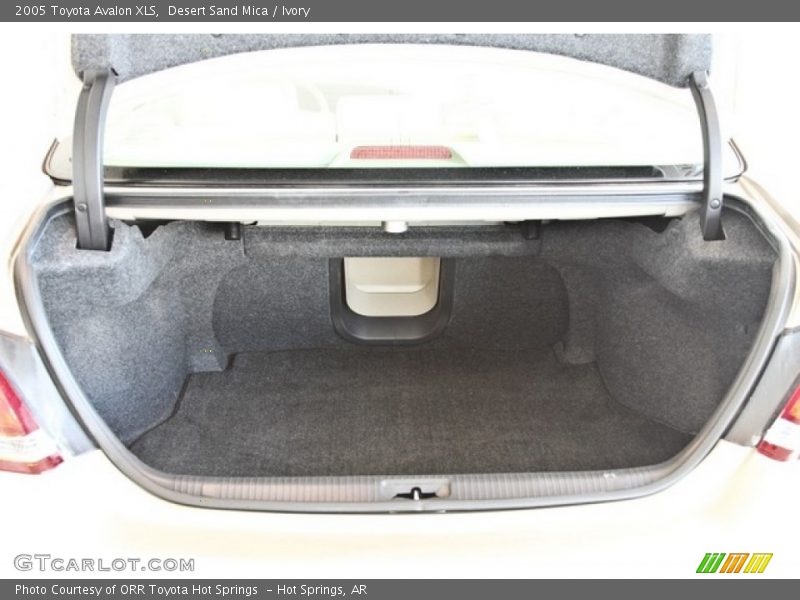 Desert Sand Mica / Ivory 2005 Toyota Avalon XLS