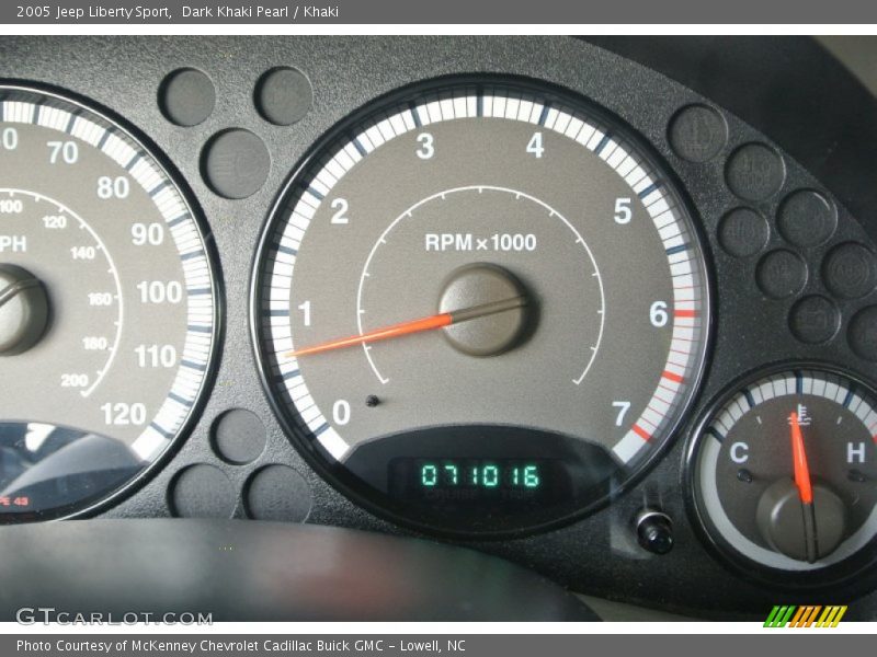 Dark Khaki Pearl / Khaki 2005 Jeep Liberty Sport