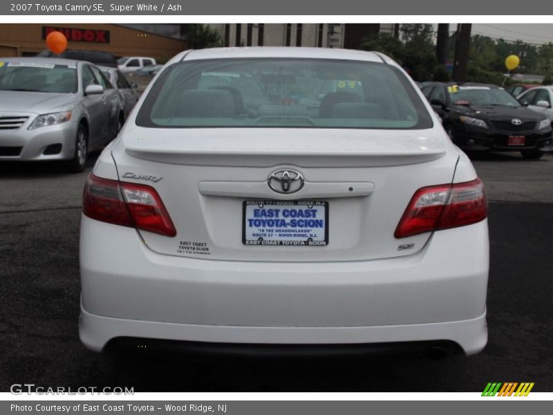 Super White / Ash 2007 Toyota Camry SE