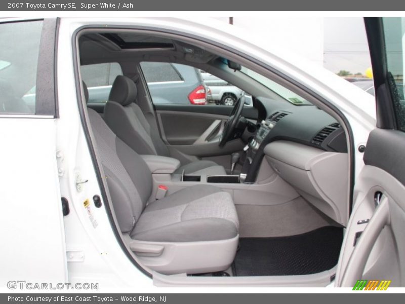 Super White / Ash 2007 Toyota Camry SE