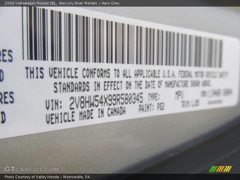Mercury Sliver Metallic / Aero Grey 2009 Volkswagen Routan SEL