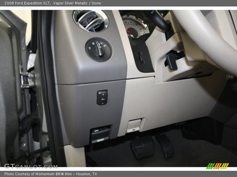 Vapor Silver Metallic / Stone 2008 Ford Expedition XLT