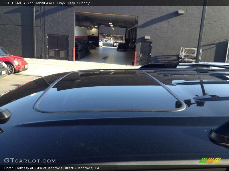 Onyx Black / Ebony 2011 GMC Yukon Denali AWD